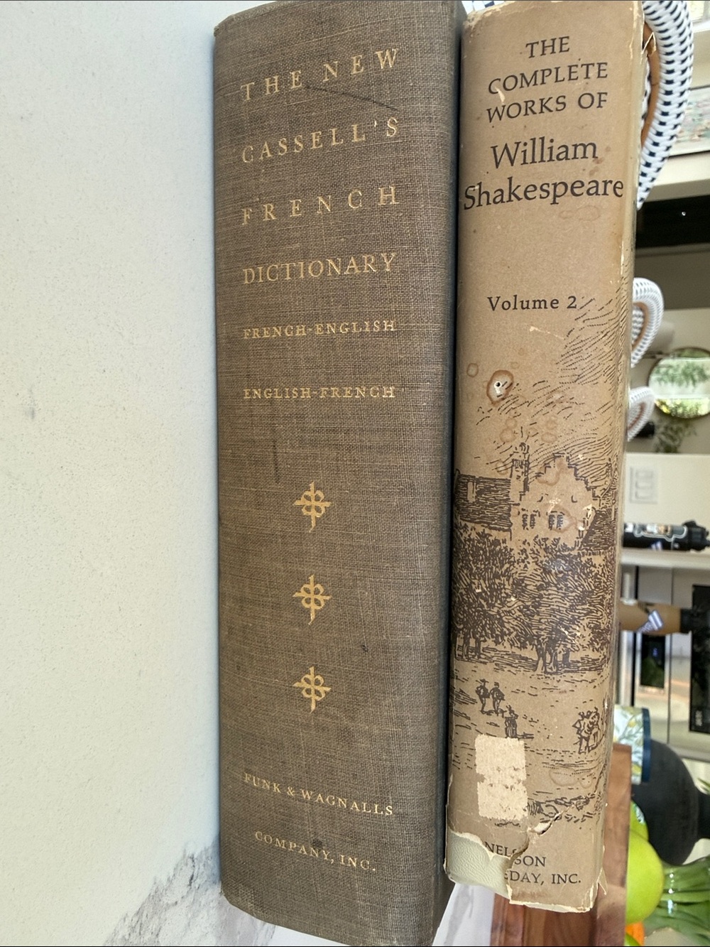Two Vintage original books for decoration - Picture 7 of 12